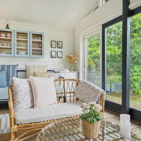 Lovely In With Wifi Holiday home *