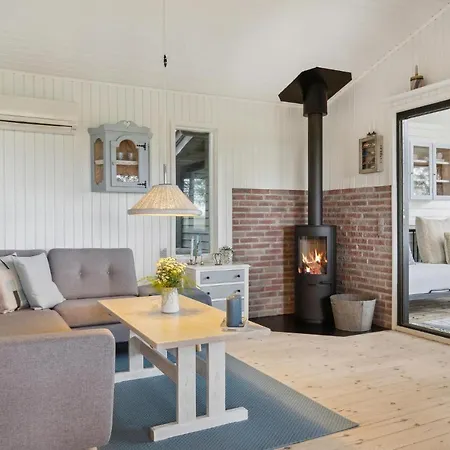 Holiday home Lovely In With Wifi Hadsund