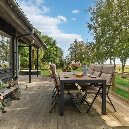 Holiday home Lovely In With Wifi *
